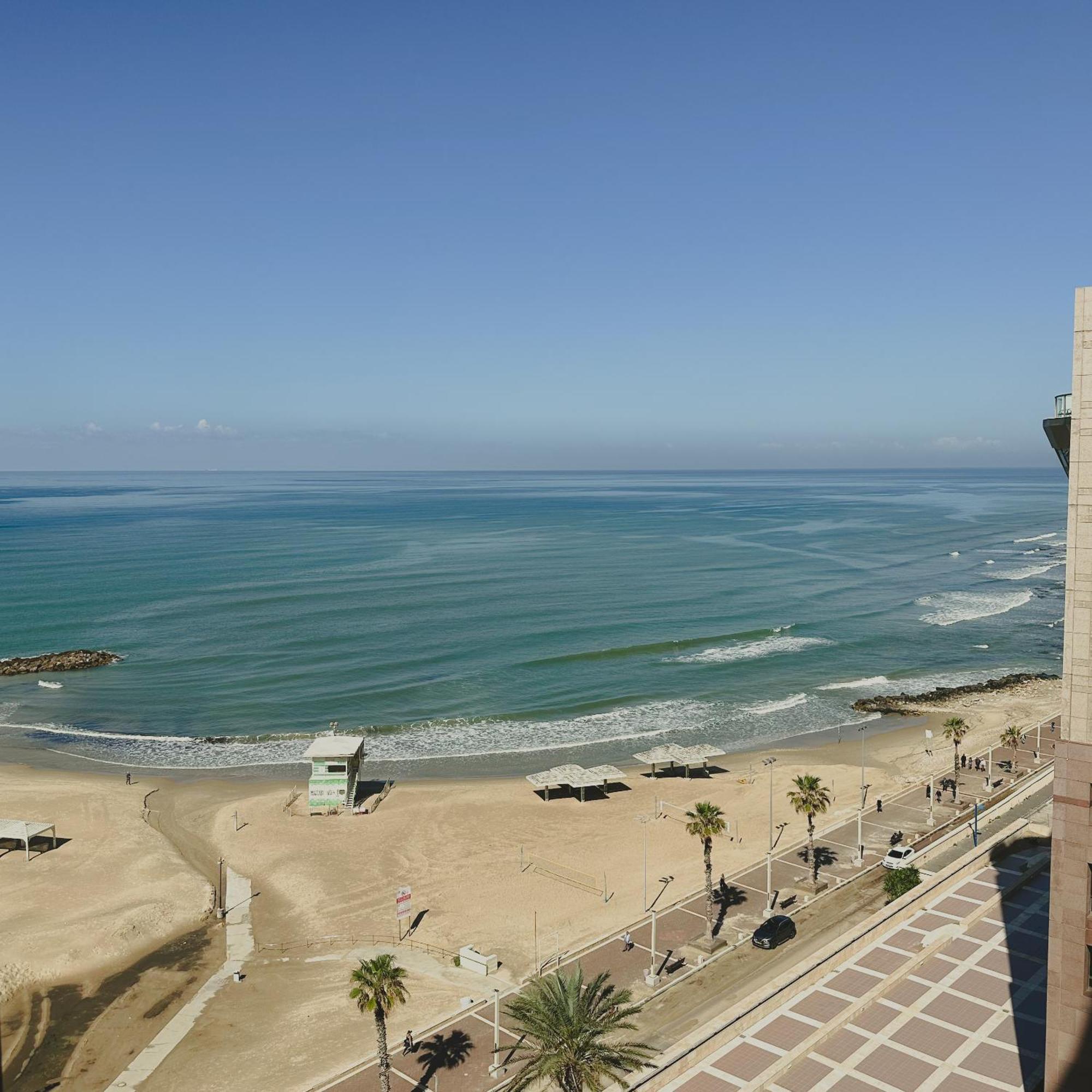 מגדל אלמוג חיפה - דירות "בלו ביץ'" על הים Exterior foto